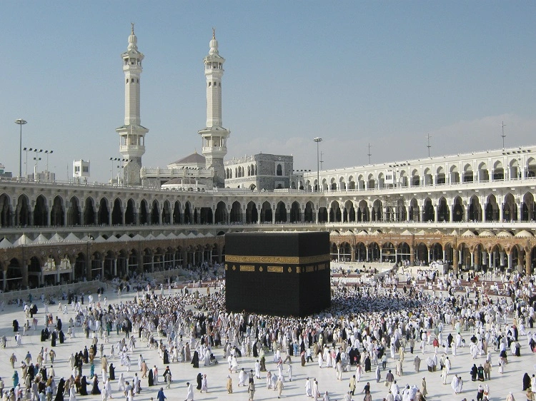 Badal Haji: Pengertian, Hukum, Manfaat, dan Biayanya!